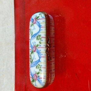 Authentic Limoges porcelain hand painted box
